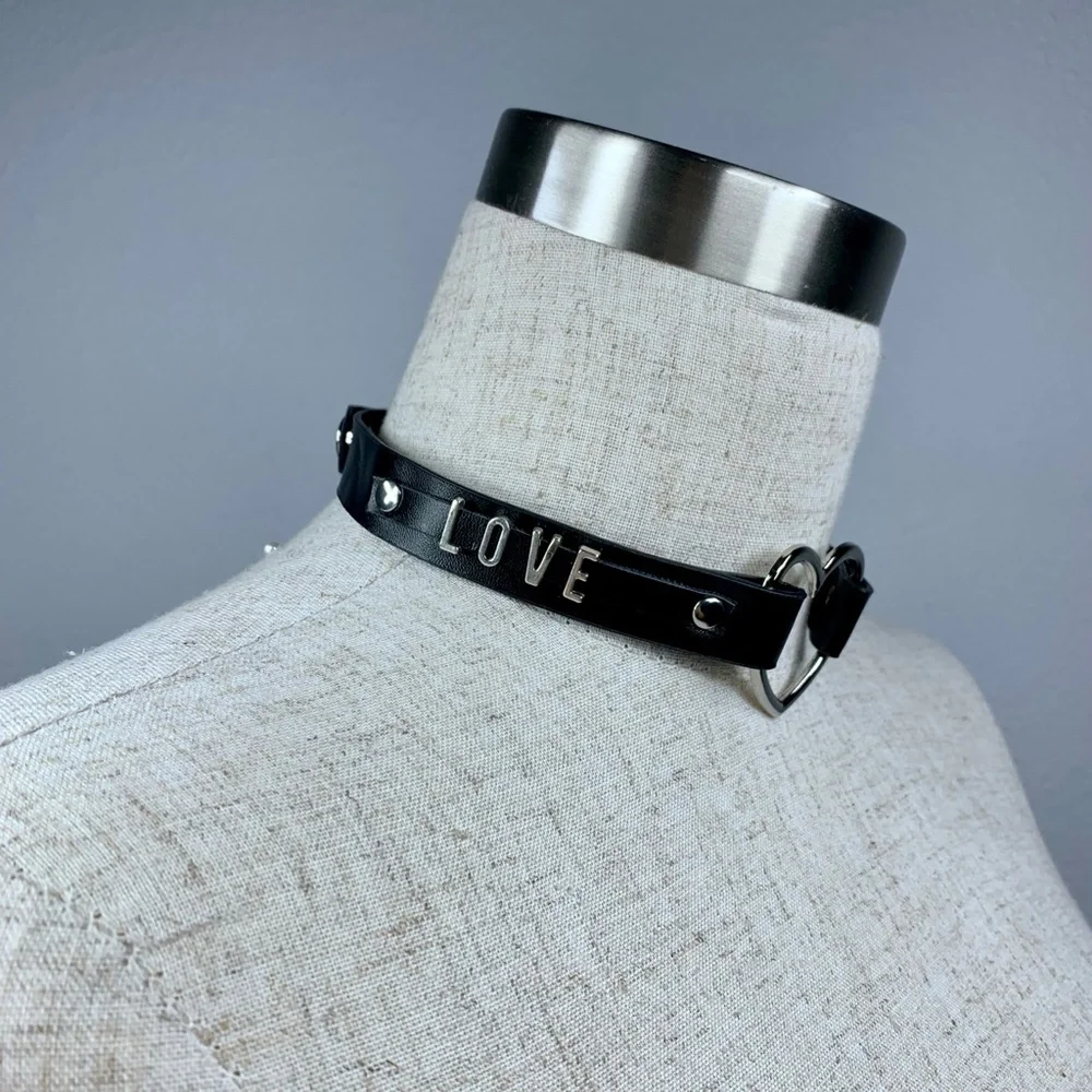 Black Leather Heart Choker Necklace - Picture 3 of 6